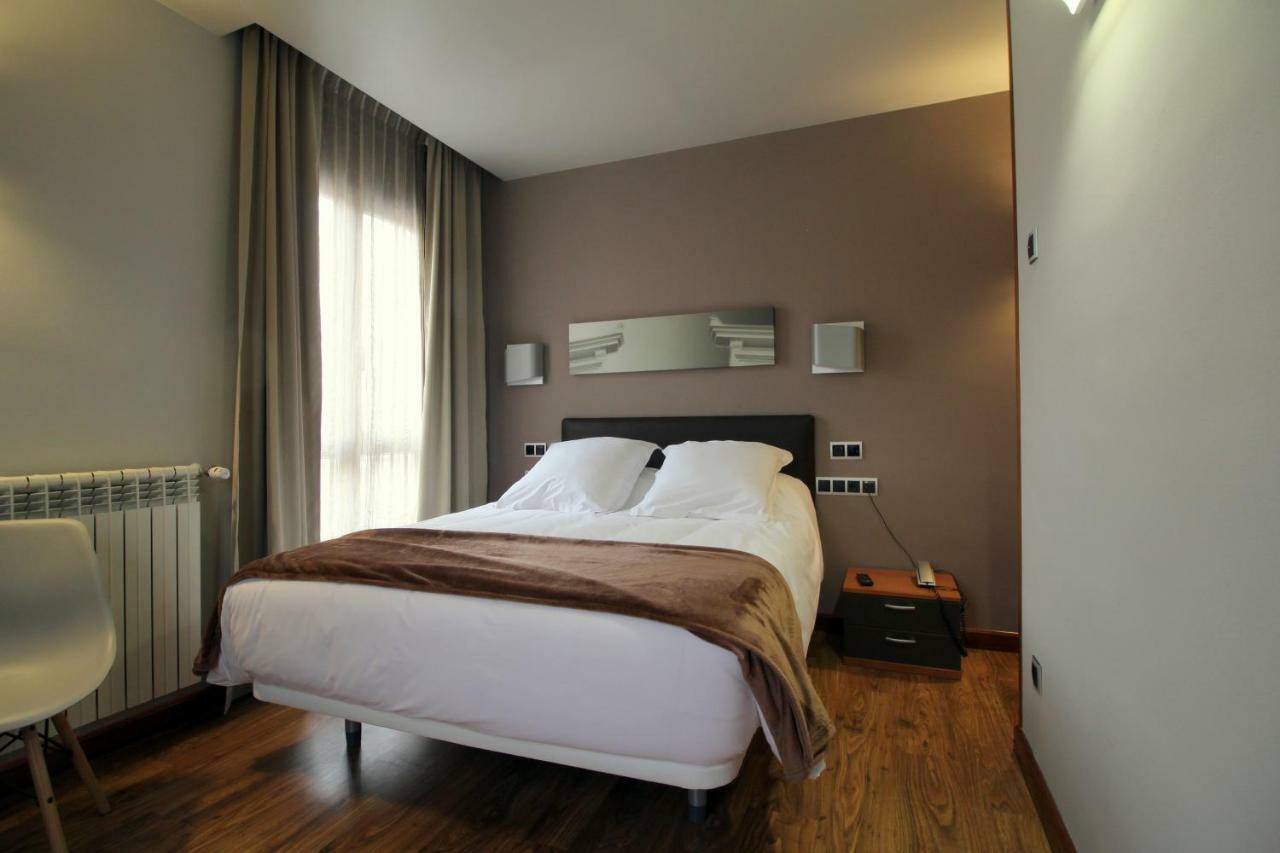 Hospedium Hotel La Casona Del Conde Нореньа Экстерьер фото