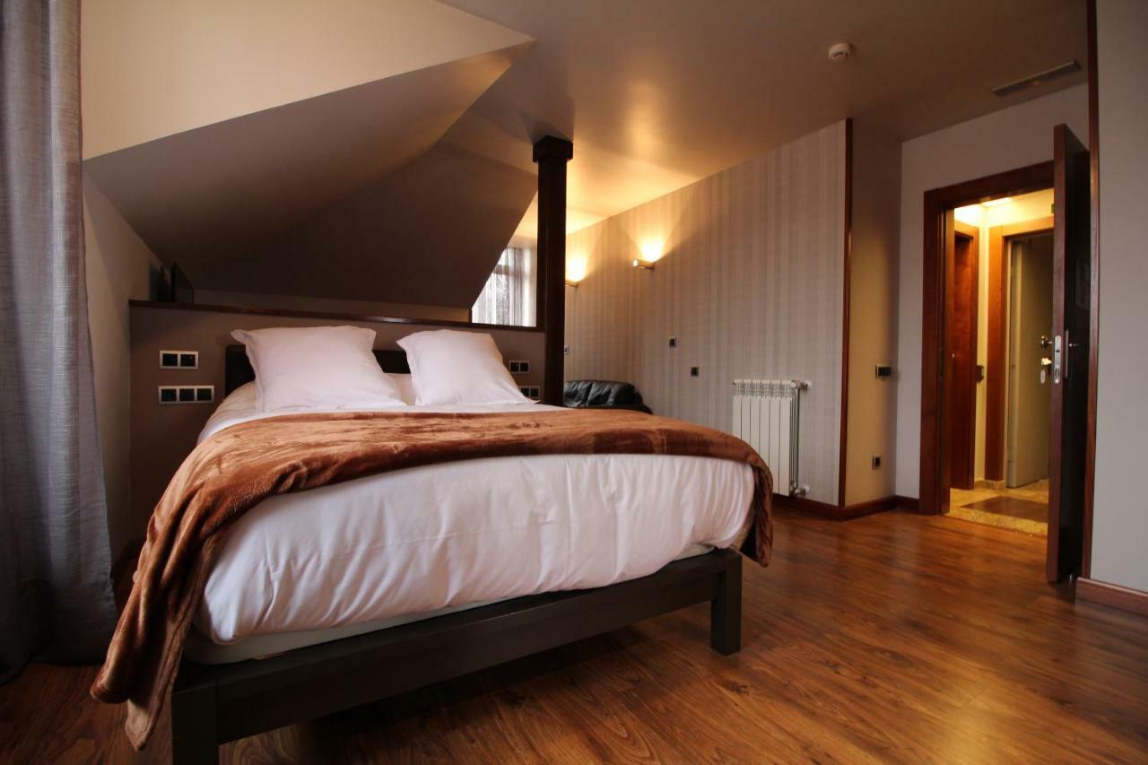 Hospedium Hotel La Casona Del Conde Нореньа Экстерьер фото