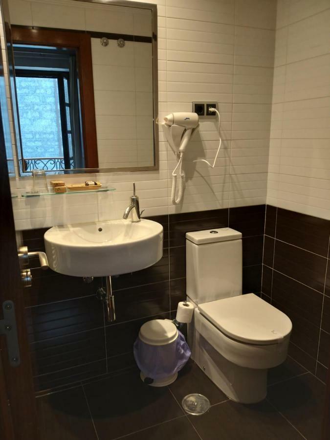 Hospedium Hotel La Casona Del Conde Нореньа Экстерьер фото